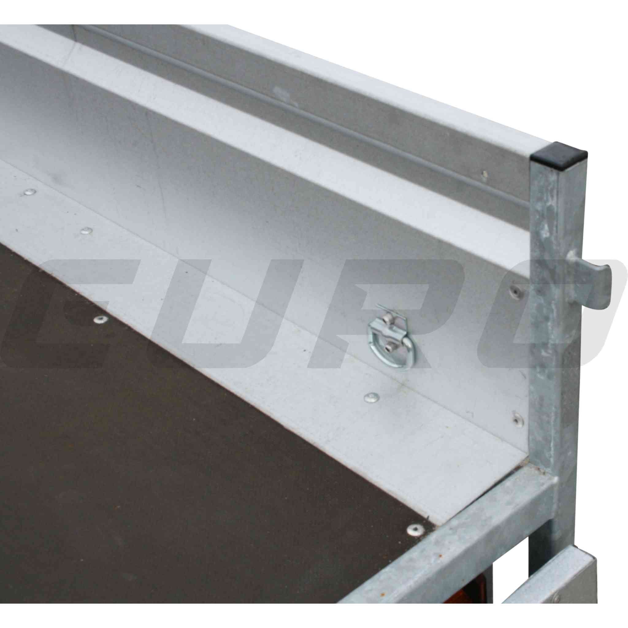 TZ000257 Trailer Variant B715 S3 Vip Tip Basic Fritidstrailer B715S335U Euro Trailer